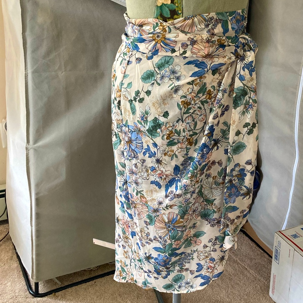 NWT floral wrap skirt